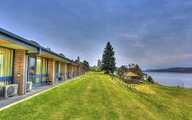 Lake Jindabyne Hotel